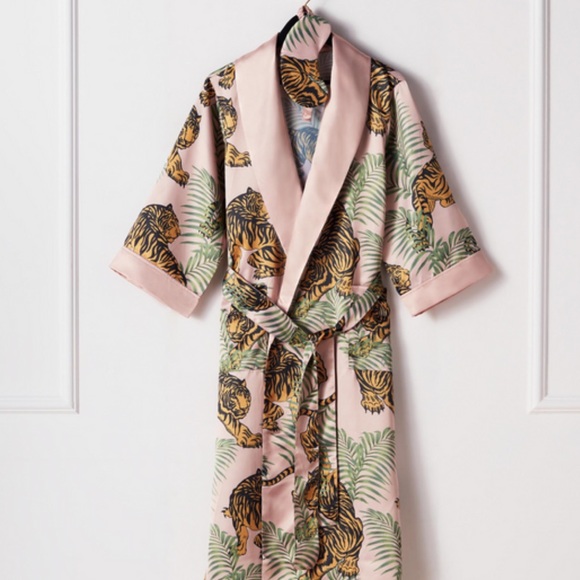 Tigress Robe Set - Picture 2 of 3